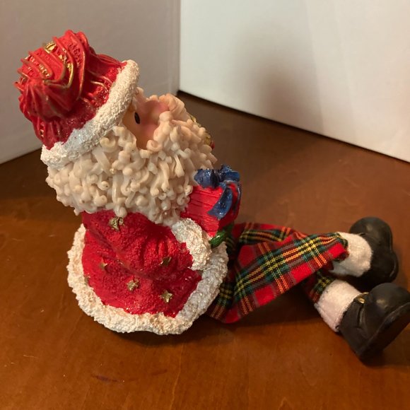 SANTA HANGS OVER DESK CUTE HOLDING PRESENTS CUTE - Picture 7 of 8